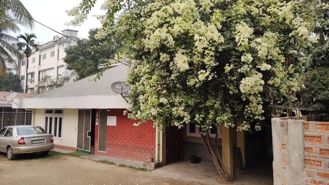 Bastion Home Guwahati Esterno foto